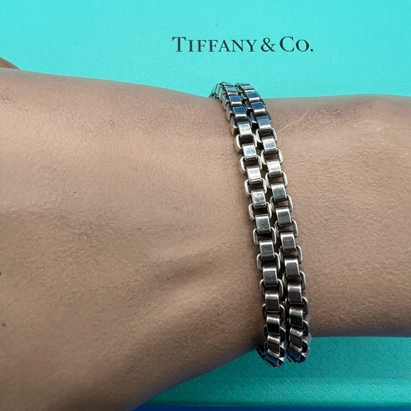 🔴Authentic TIFFANY & CO Sterling Silver Box Venation Link necklace🔴 - Picture 7 of 10